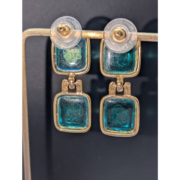 Vintage Monet Gold Tone Warrior Green Intaglio Etched Drop Pierced Earrings Rare - Picture 4 of 8